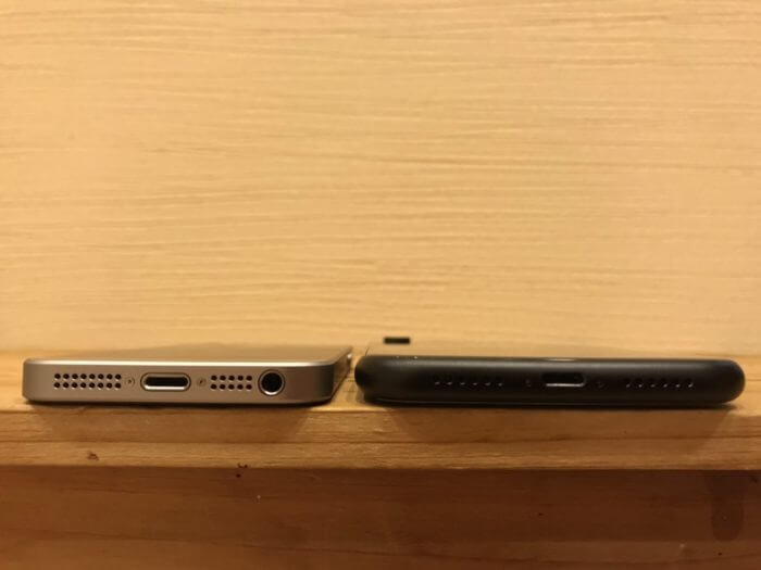 iPhone SEとiPhone XRの大きさの違い（厚み）