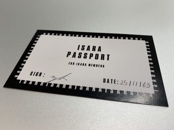 iSARA PASSPORTの表面