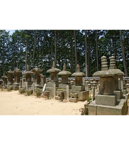 芳徳寺・柳生一族の墓（奈良県）